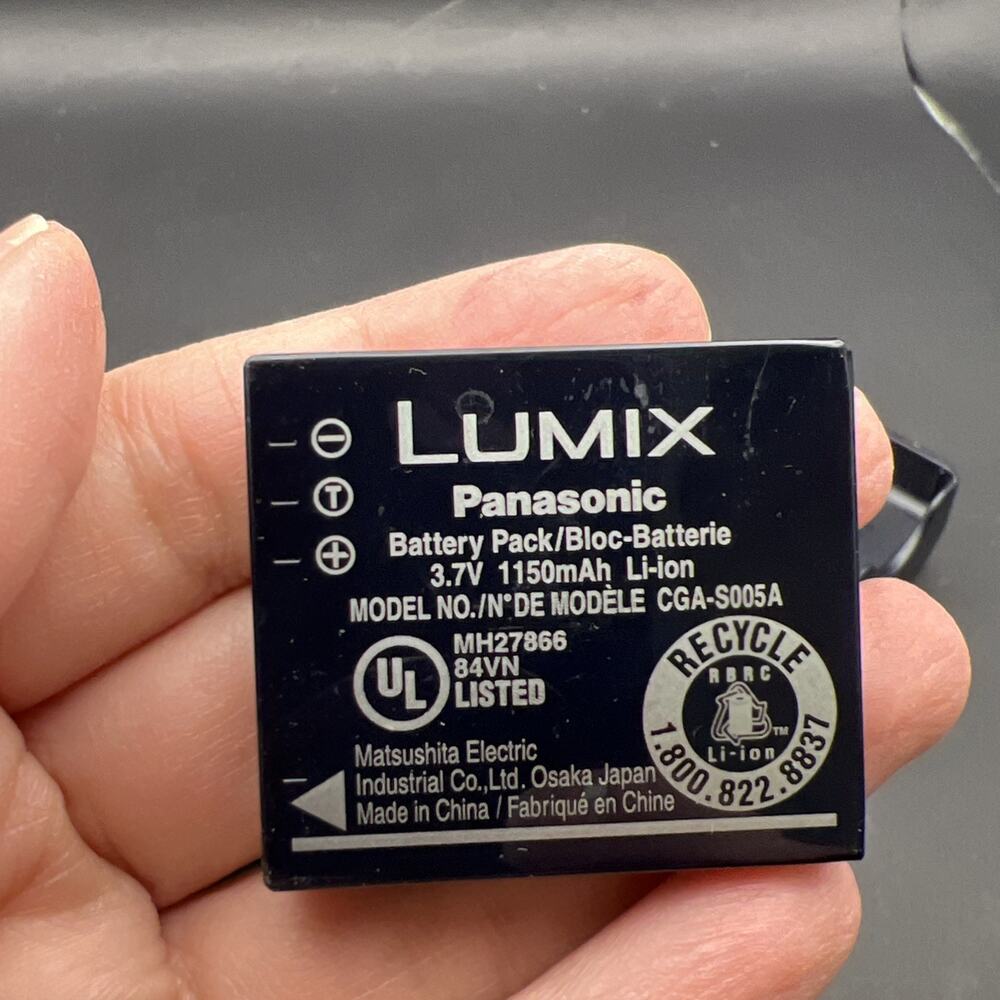 Panasonic LUMIX DMC-FX12 7.2MP Digital Camera Black Memory Card Battery READ - Picture 11 of 14